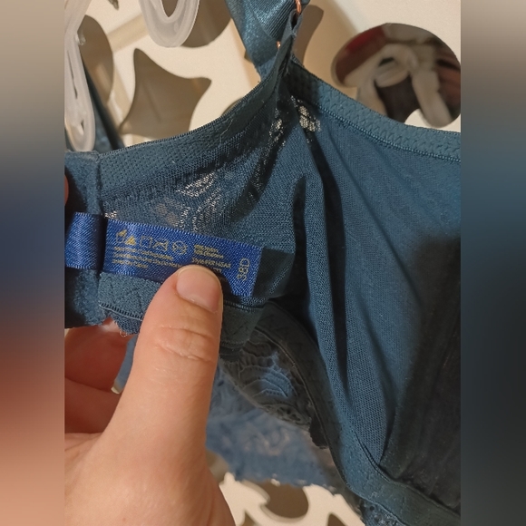 Bra 36D - Picture 4 of 9